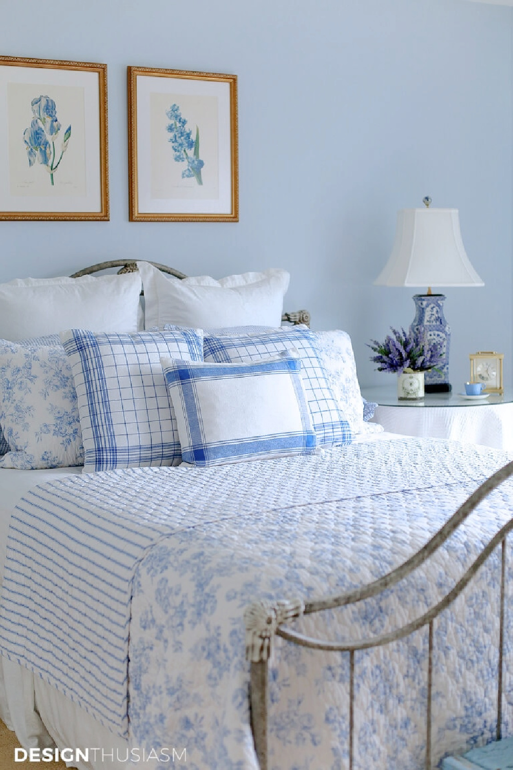 33 Beautiful Ways to Use Blue in Your Home Decor - Bluesky at Home
