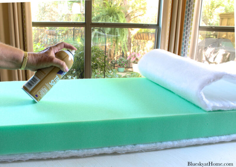 How to Make A No-Sew Bench Cushion