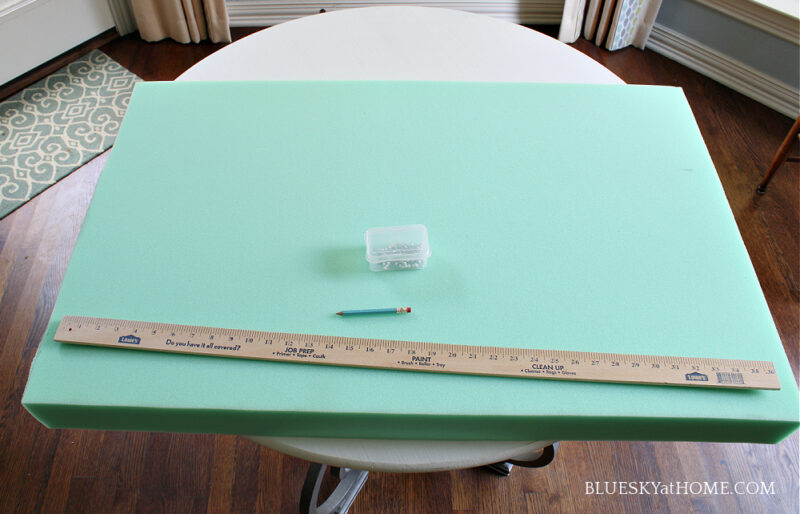 How to Make A No-Sew Bench Cushion