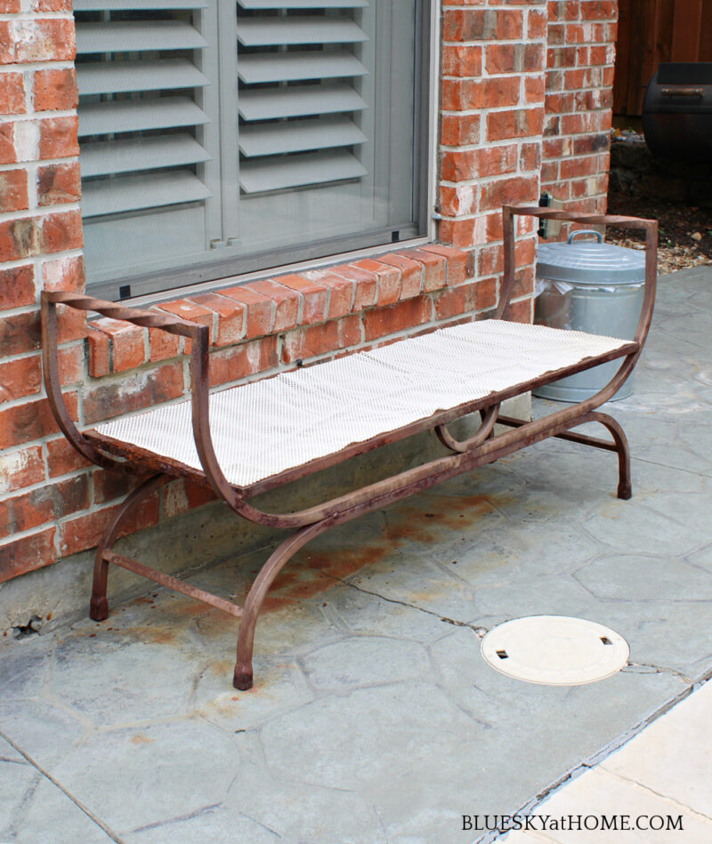 How to Make A No-Sew Bench Cushion