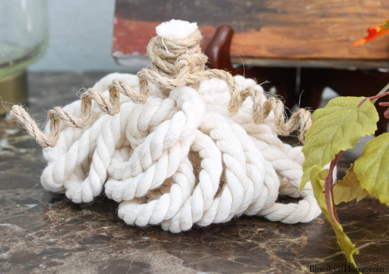 white rope pumpkin