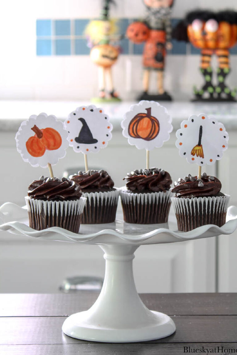 How to Make a Decorative Halloween Cupcake Topper
