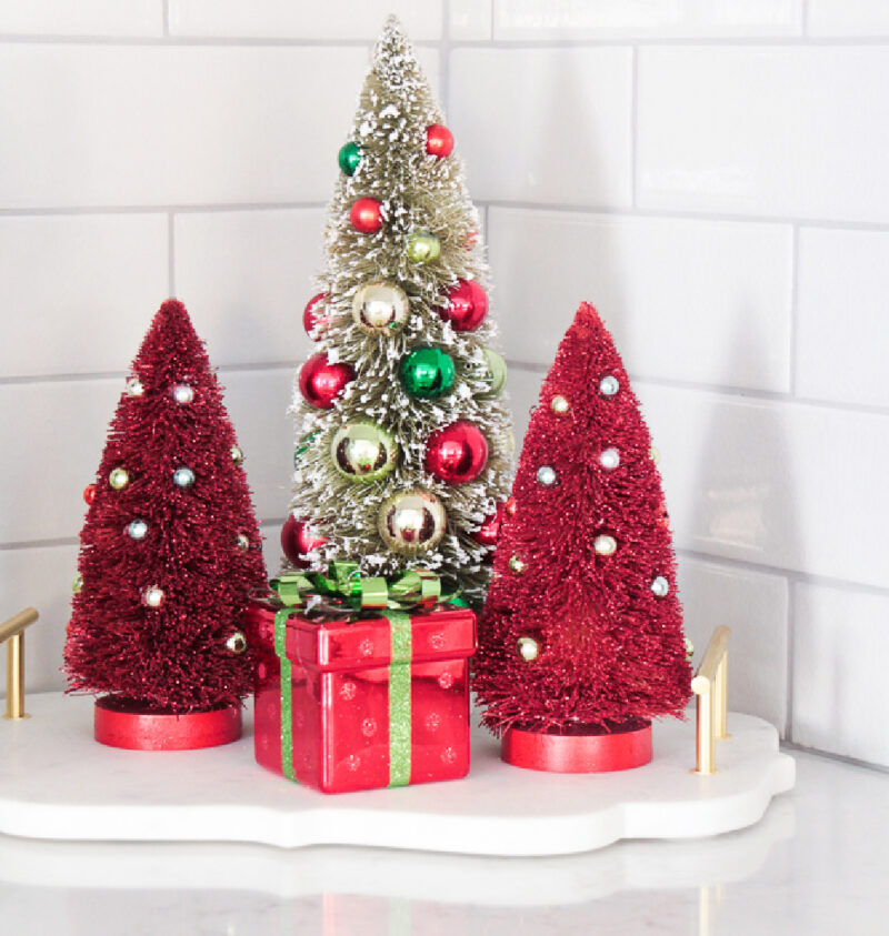 miniature Christmas tree vignee