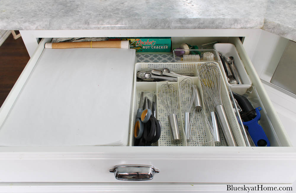 Easy Steps and Tips for Organizing Your Kitchen Drawers - Bluesky at Home