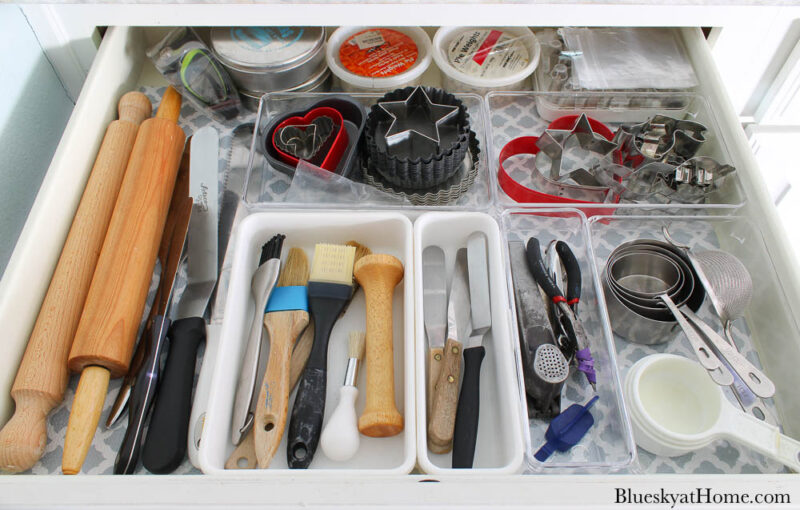 organized kitchen drawer