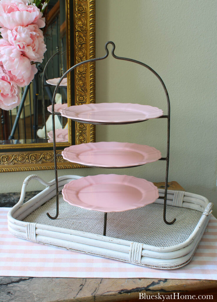 3-tiered pink plate stack