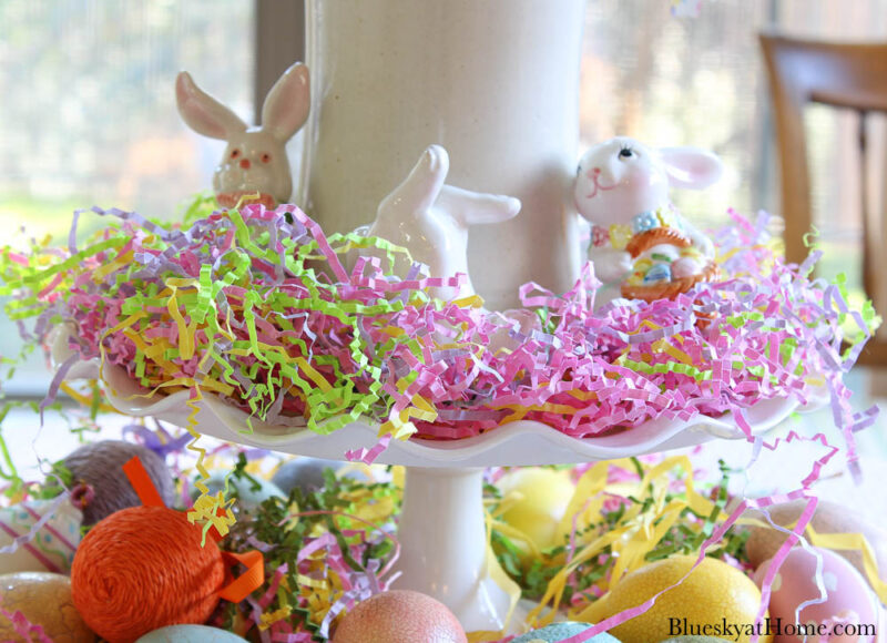 Easter bunnies on cake stand