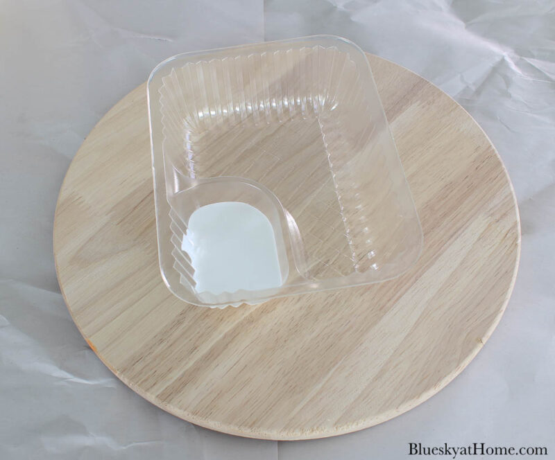 how to decorate a Lazy Susan