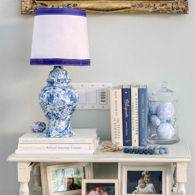 blue and white chinoiserie lamp