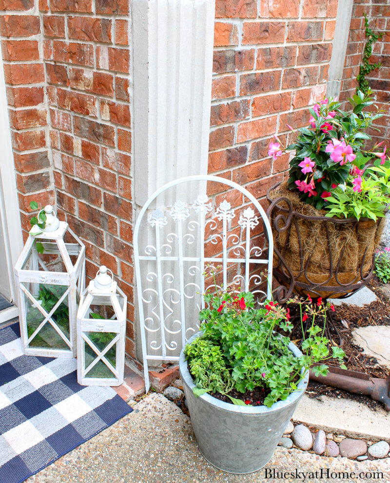 white garden fencing