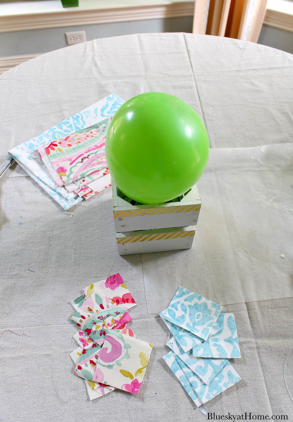 balloon to make fabric bowl