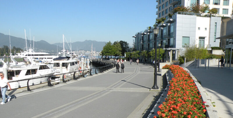 Vancouver Coal Harbor boardwalk