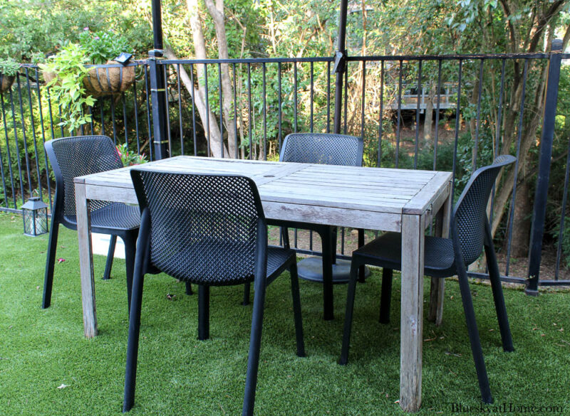 outdoor summer table