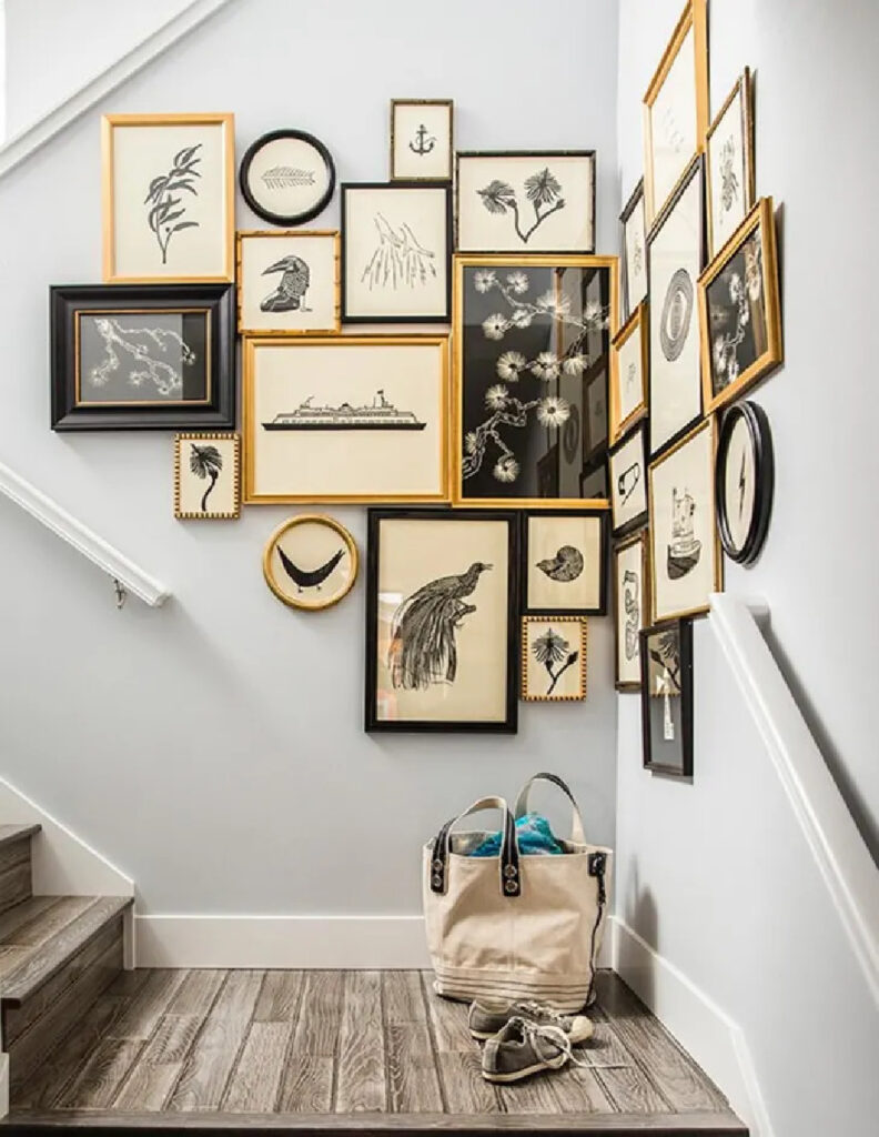 staircase picture frame gallery
