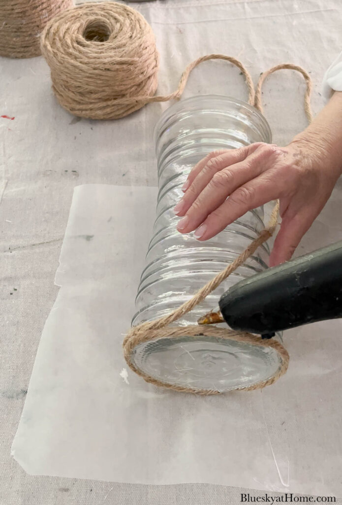 decorating glass vase with twine