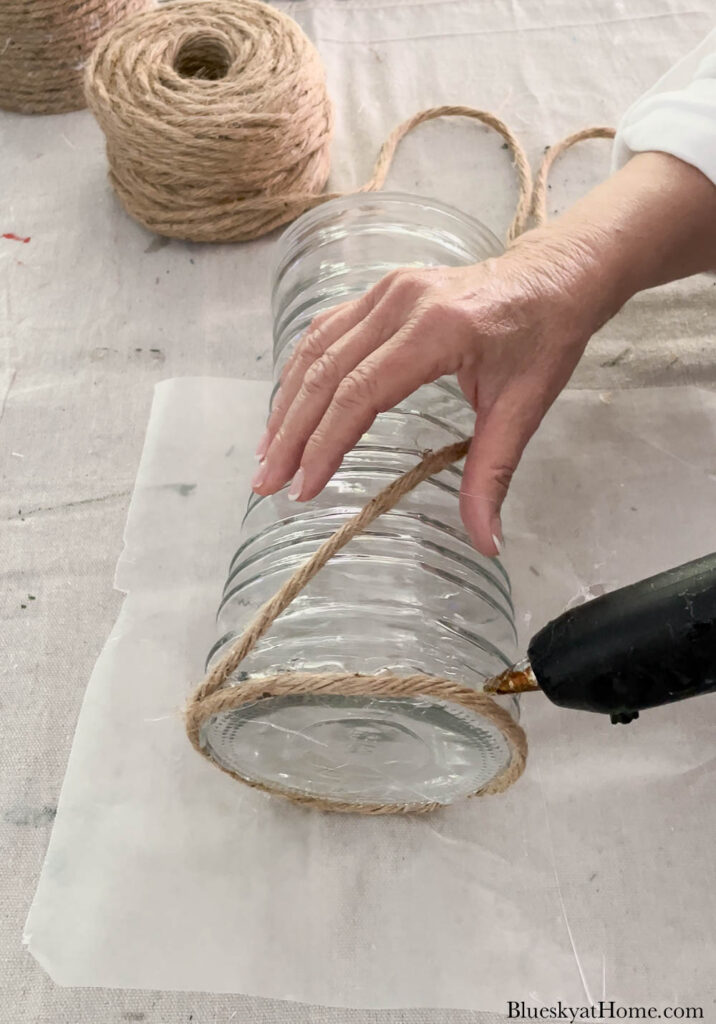 decorating glass vase with twine