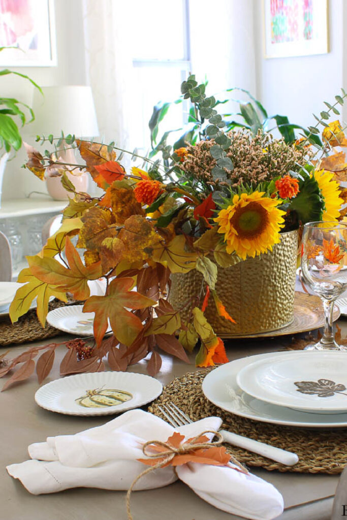 Fall Table with Leaves
