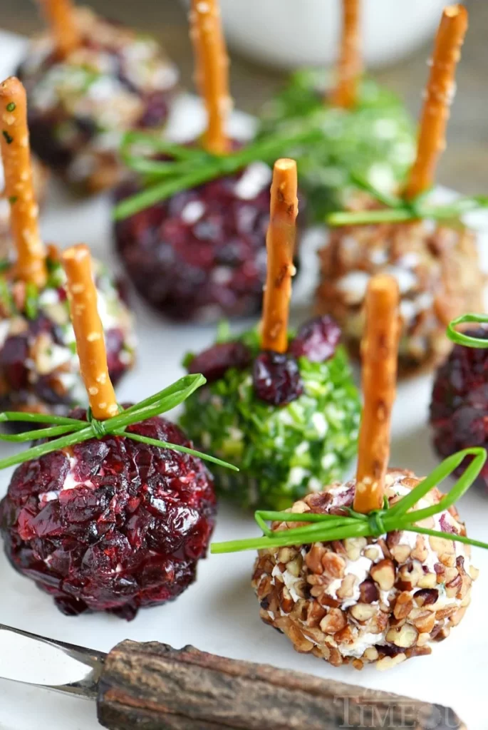 cranberry mini cheeseballs