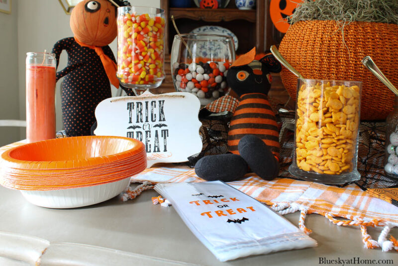 Halloween bags and bowls