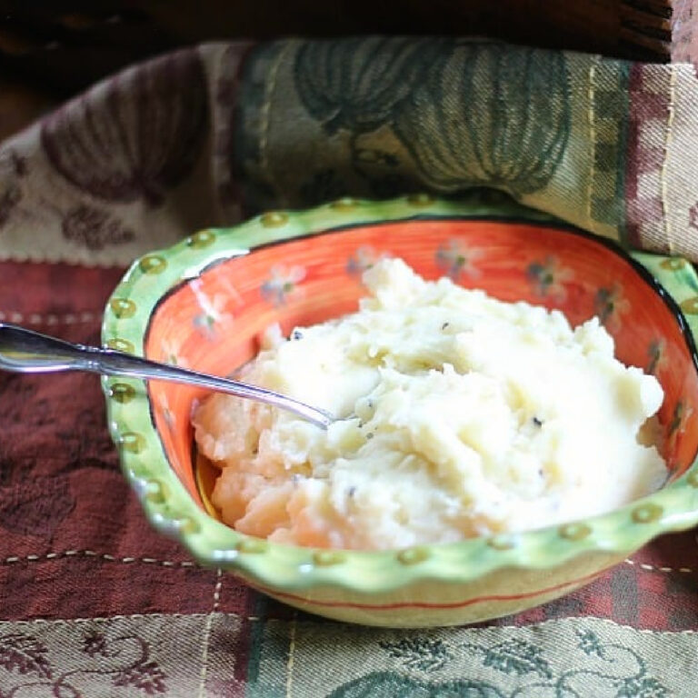 How to Make Perfect Mashed Potatoes for the Holidays