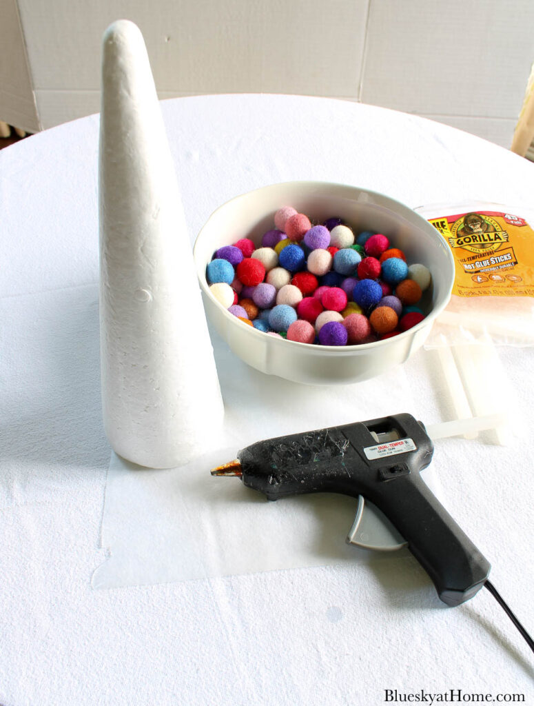 wool felt balls in bowl