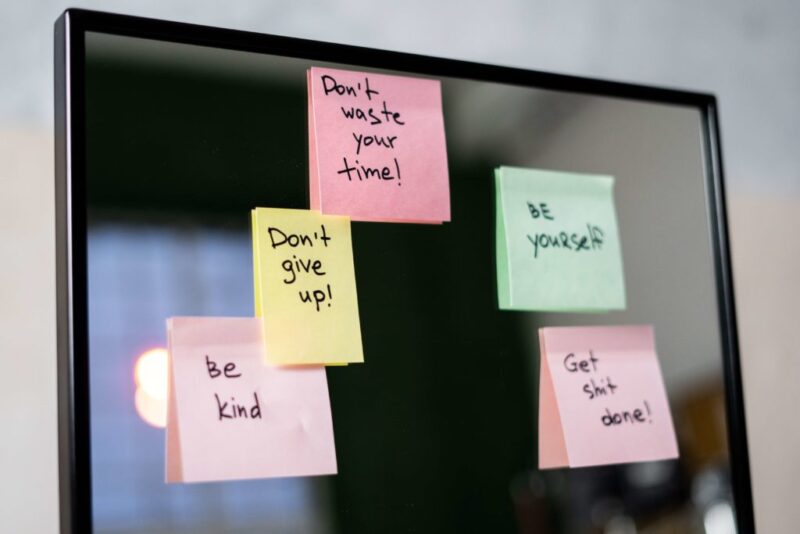 sticky notes on mirror