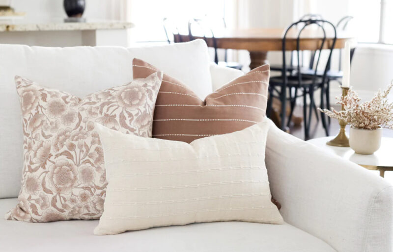 how to decorate with pillows
