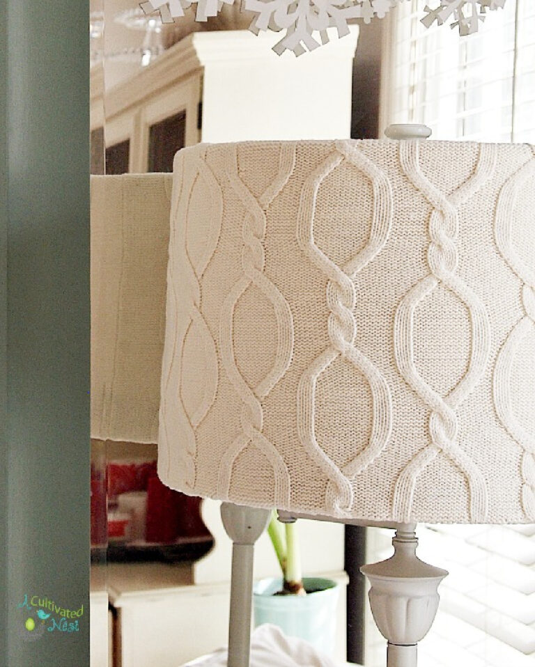 sweater-covered DIY lampshade