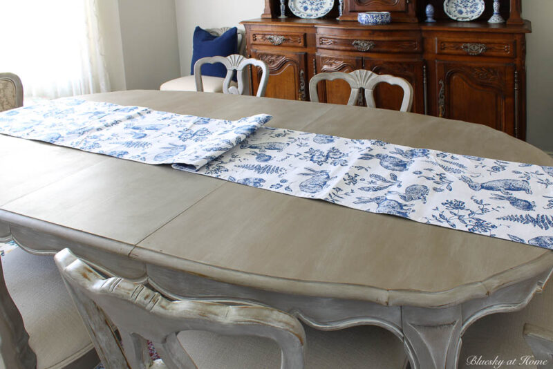 blue bunny table runner