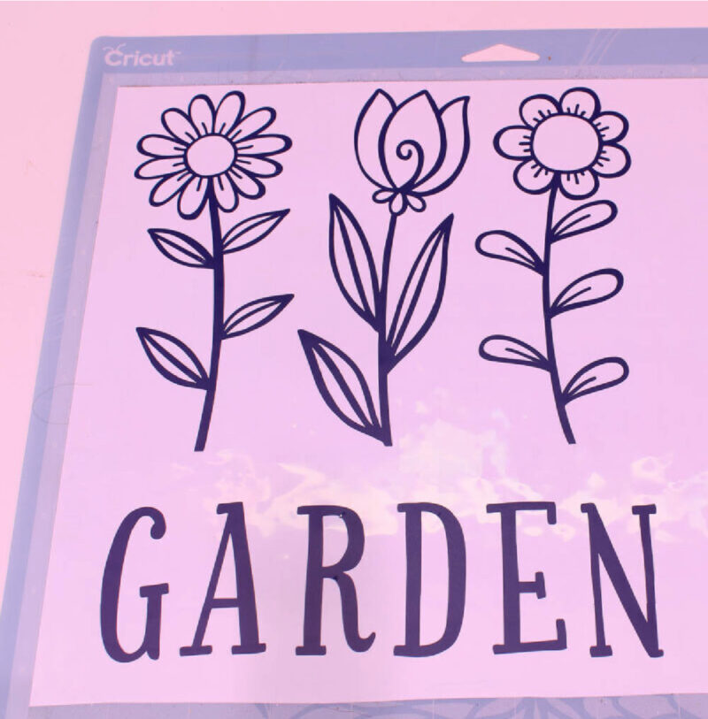 making vinyl stickers on a Cricut machine