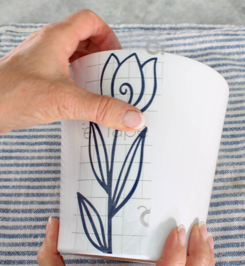 making vinyl stickers on a Cricut machine