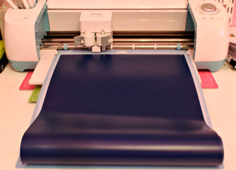 navy vinyl in Cricut machine
