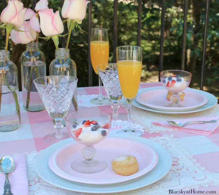 summer tablescape in pink and white