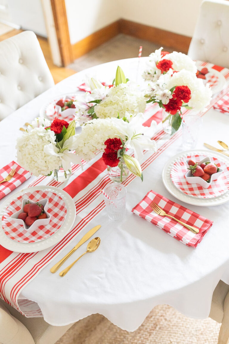 summer tablescape in red and white