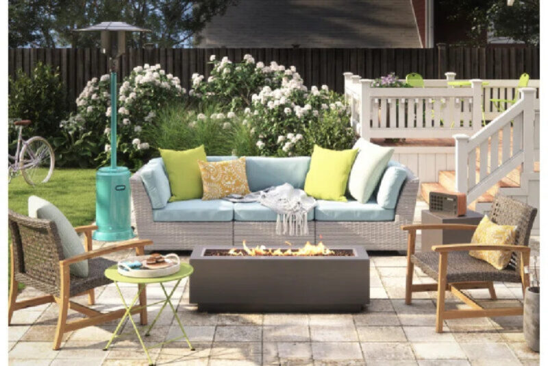coastal style patio outdoor space