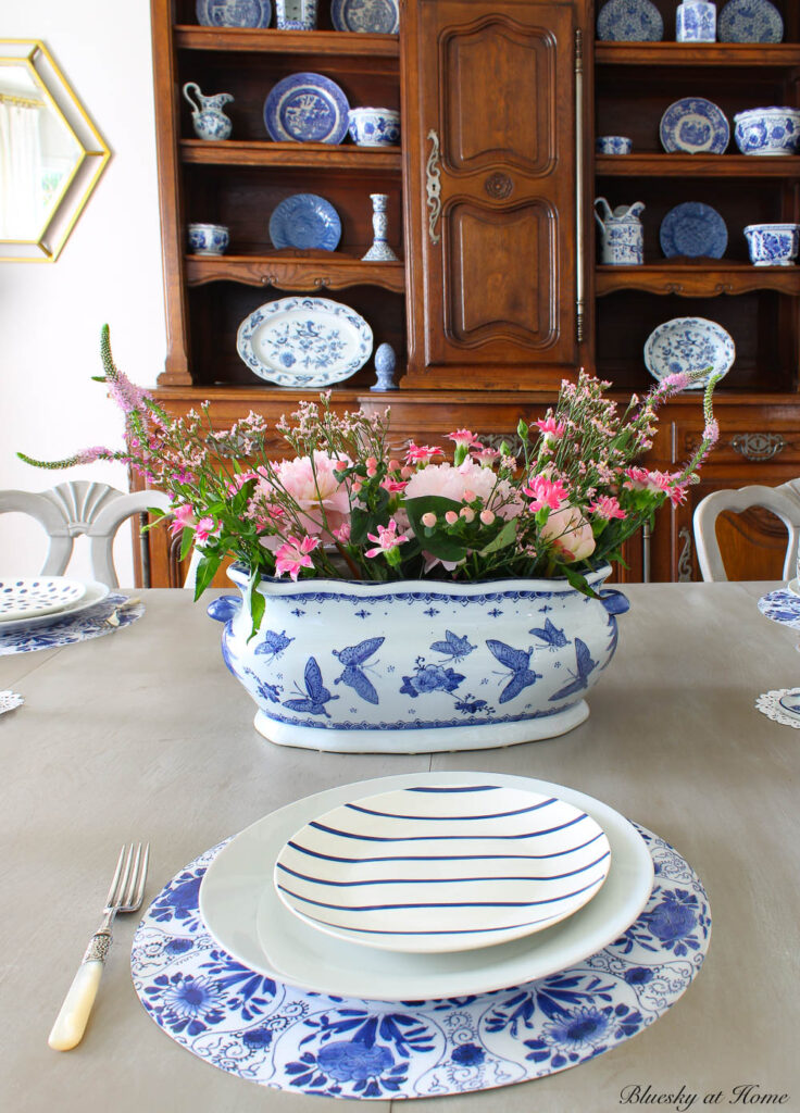 pink floral centerpiece on pretty table