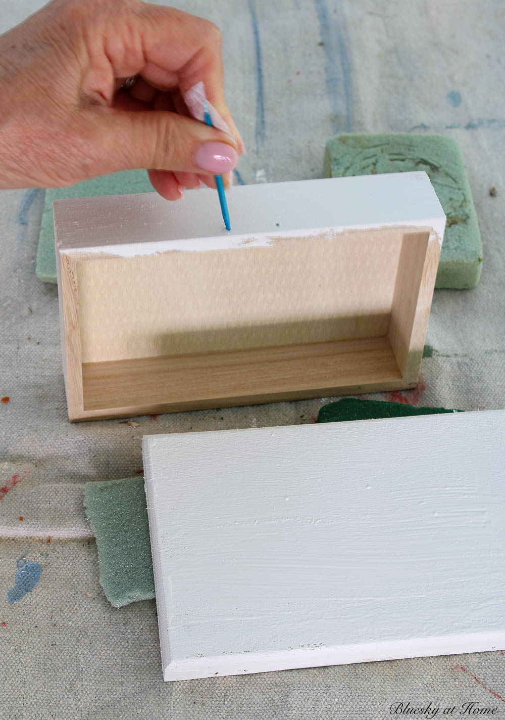How to Decorate a Wood Box with Paint Bluesky at Home