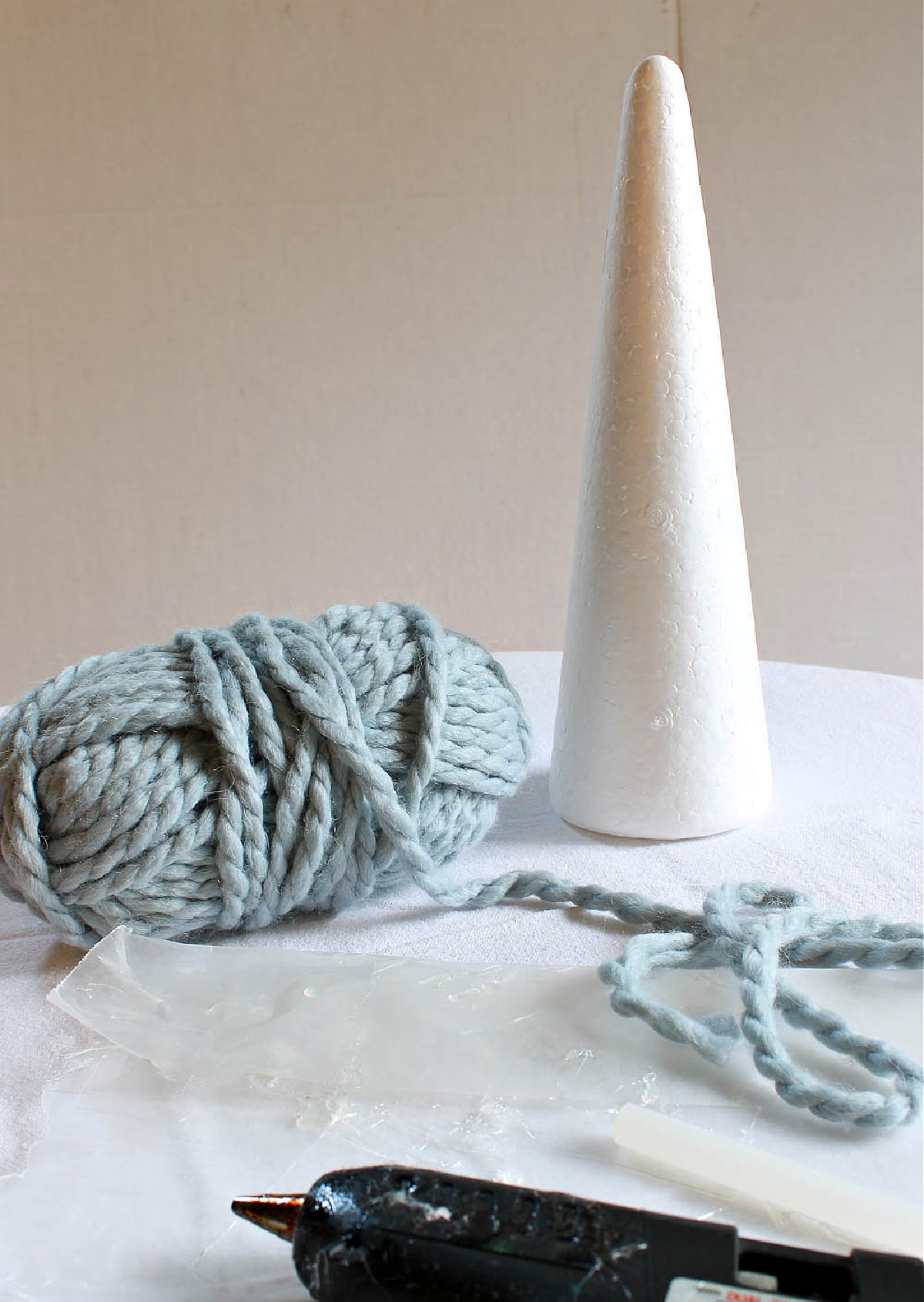 DIY Yarn Christmas Trees: Easy Step-by-Step Tutorial - Bluesky at Home