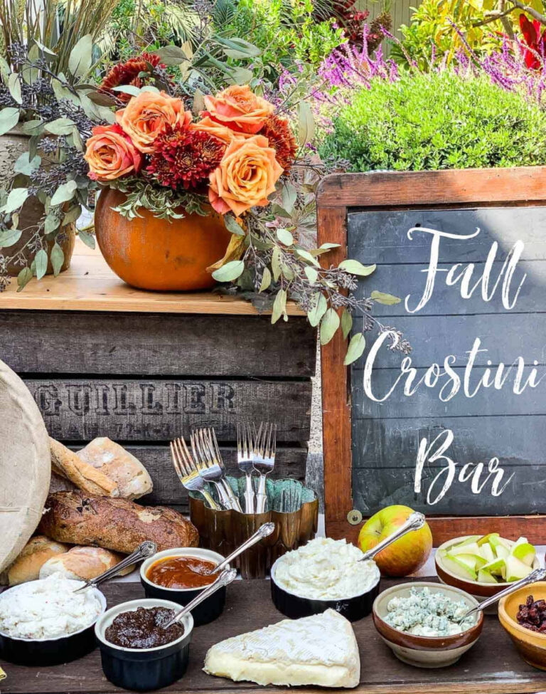 fall crostini bar for a fall party.