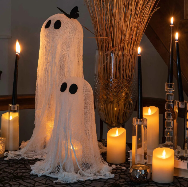 DIY Halloween ghosts made with cheesecloth