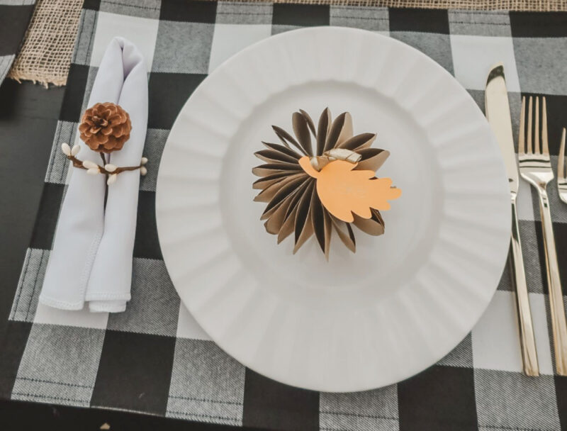 Thanksgiving DIY idea paper pumpkin