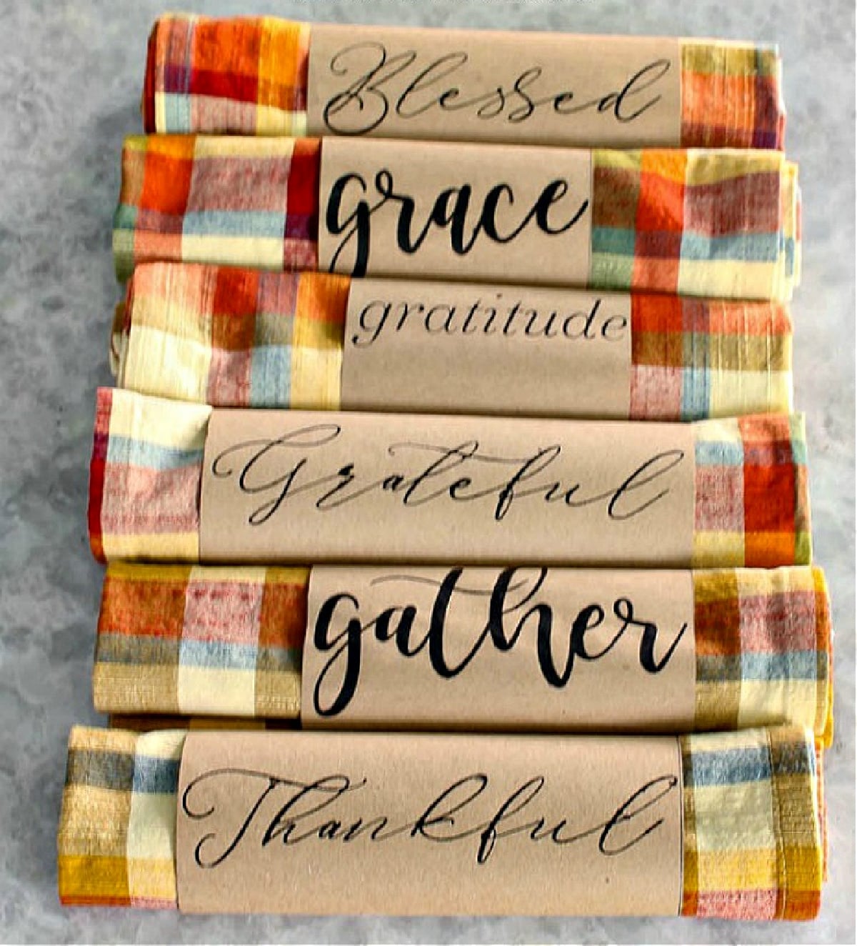 Thanksgiving craft paper napkin rings