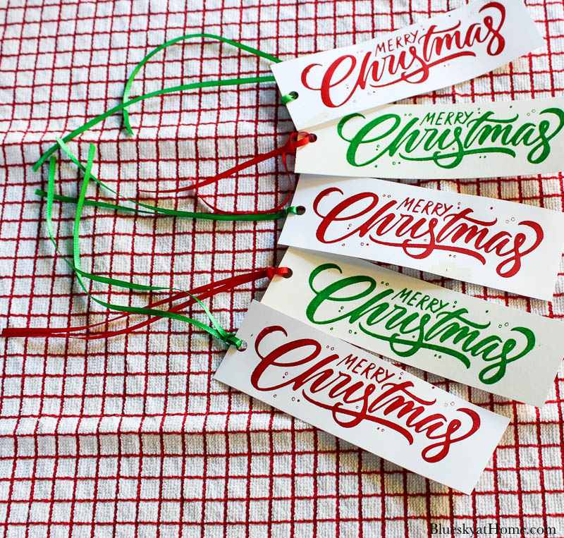 DIY Christmas bookmarks in red and green