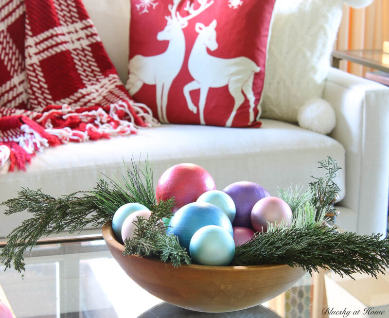 DIY Christmas coffee table with painted ornaments
