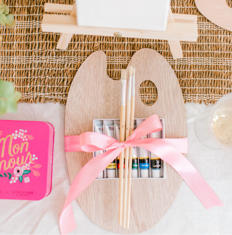 color paint palette for Valentine's Day party ideas