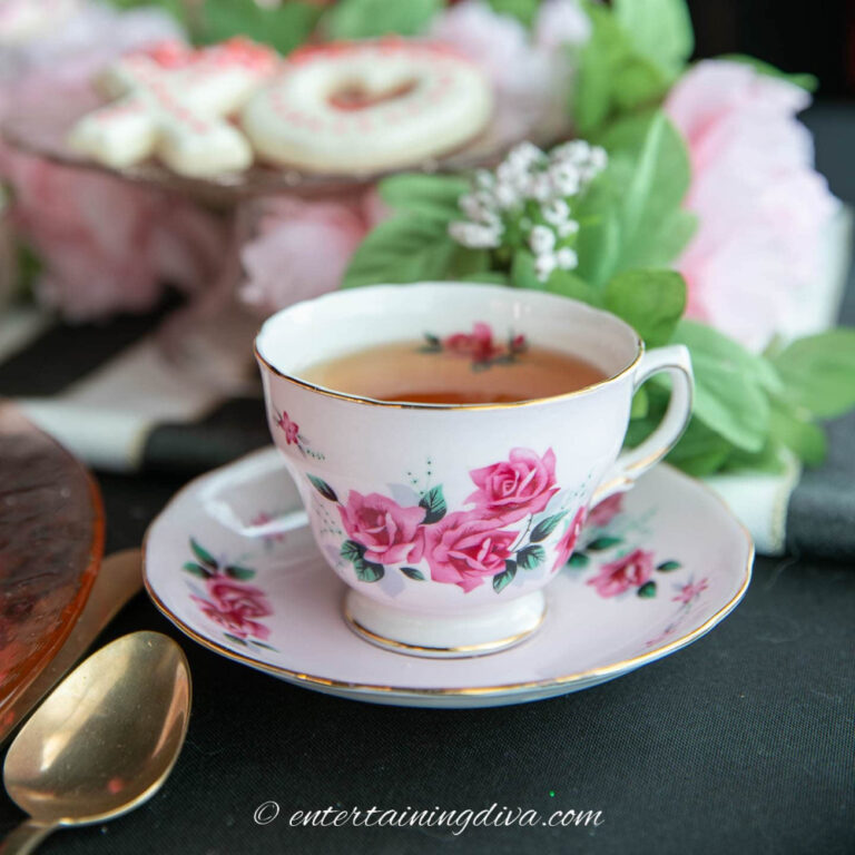 tea cup for Valentine's Day party ideas