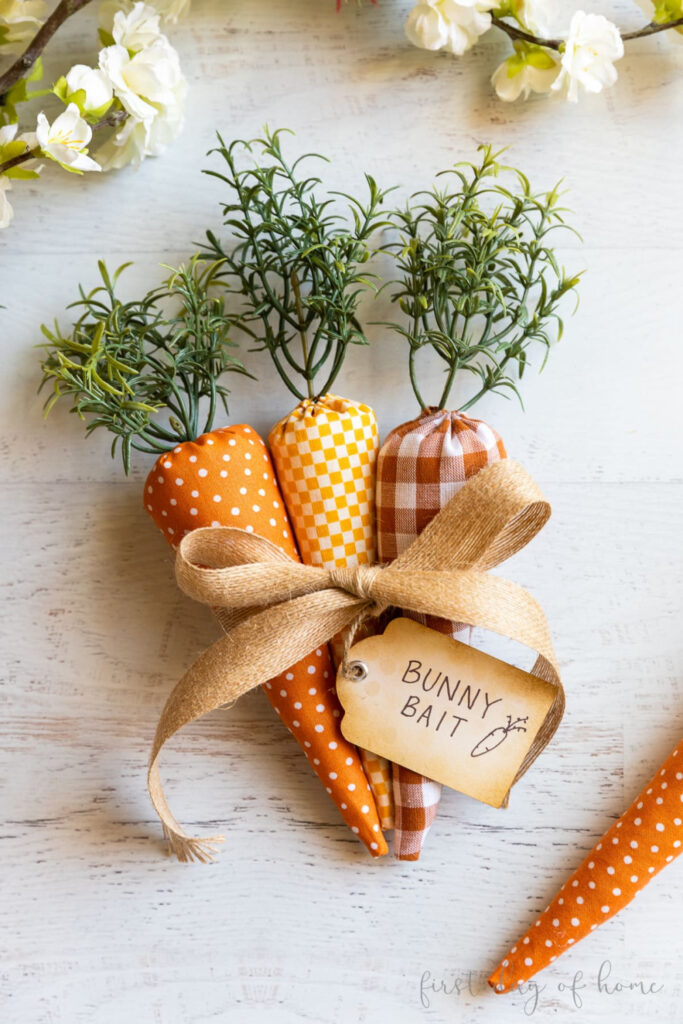 DIY Easter carrots