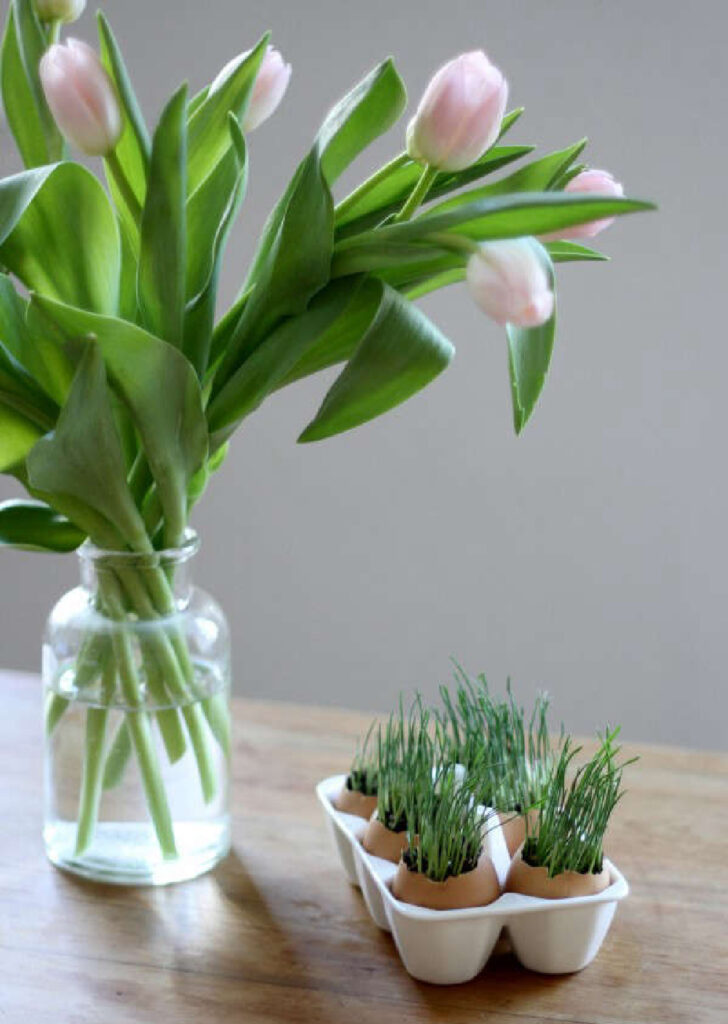 DIY Easter eggs with greenery