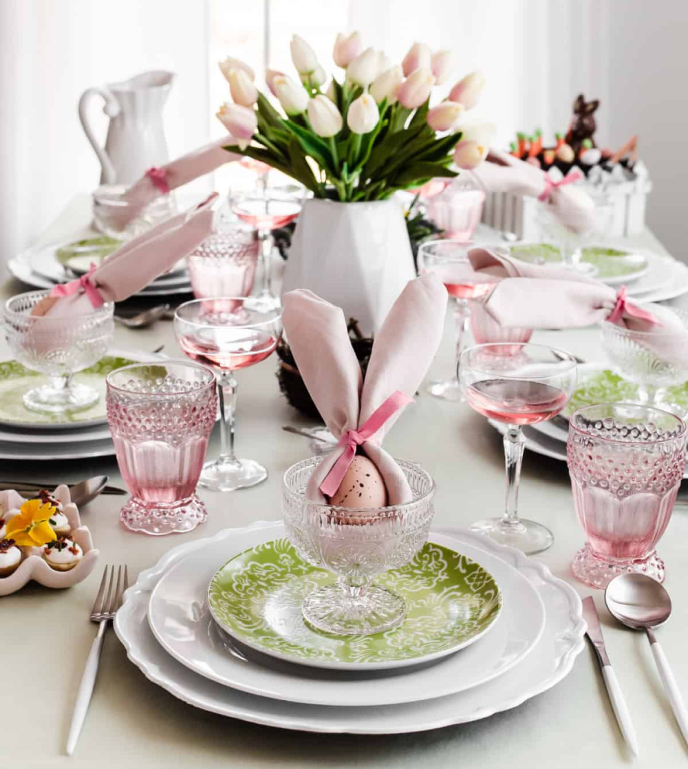 21 Best Easter Tablescape Ideas to Get You Inspired - Bluesky at Home