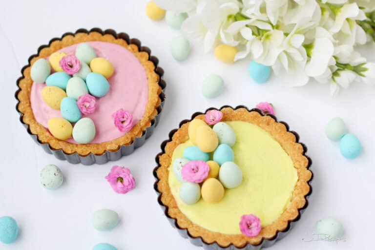 mini Easter tarts in yellow and pink